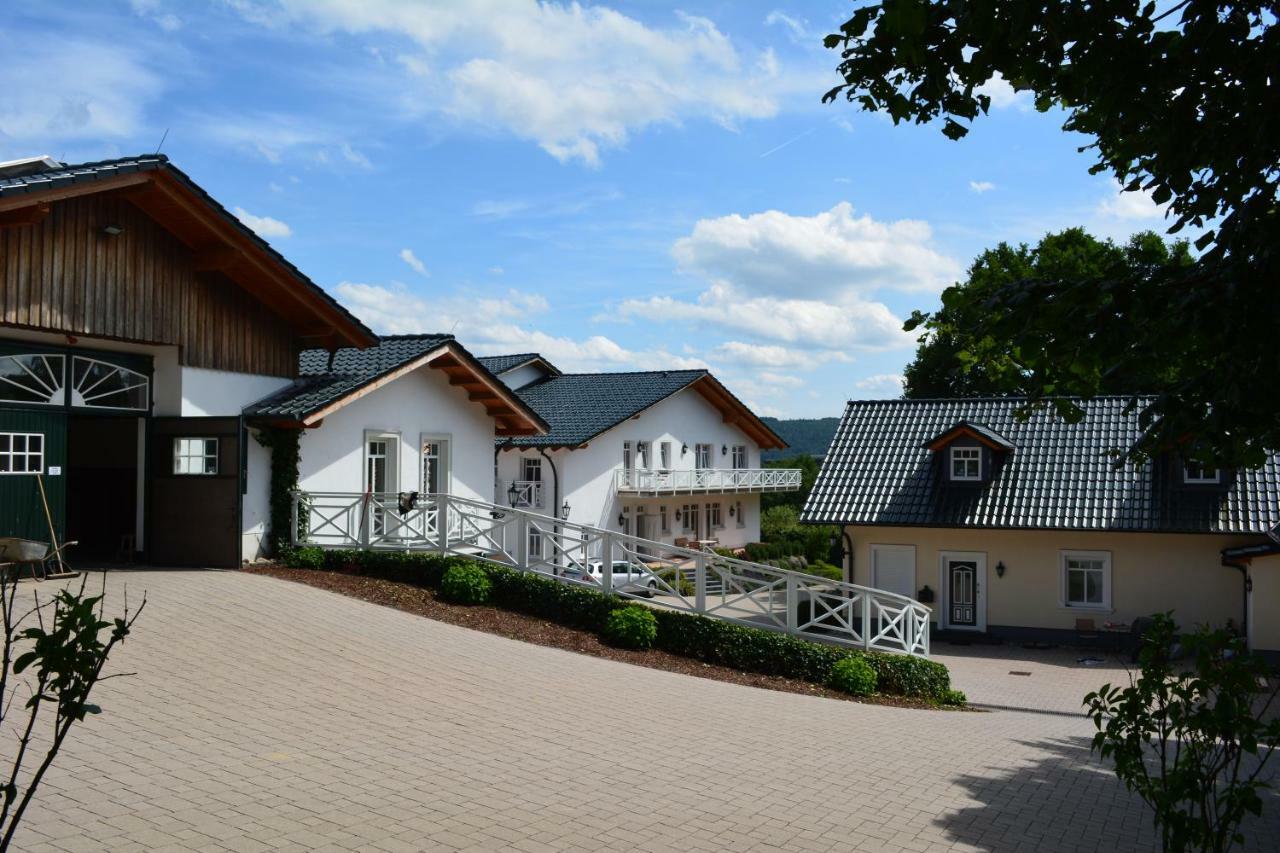 Haiger Reiterhof Und Pension Eichenhof מראה חיצוני תמונה